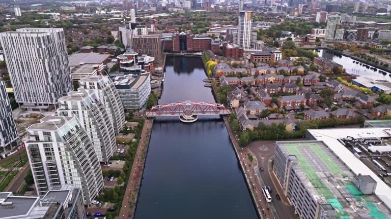 Apartamento Quay House - Salford - 2bdr Sleeps 7, Spacious & Quiet - Free Parking - Close To Centre, United & The Lowry Manchester